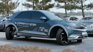 Hyundai разработал электромобиль со встроенными электродвигателями в колёса, что позволяет ему парковаться боком и разворачиваться на месте